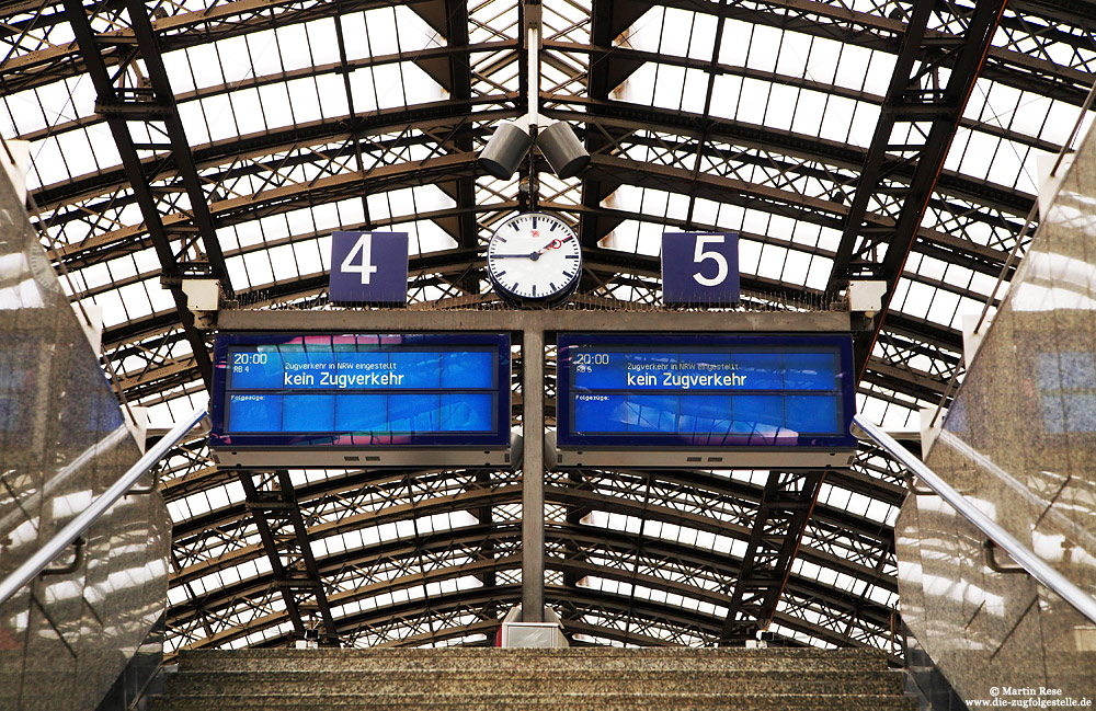 Anzeigetafeln in Köln Hbf