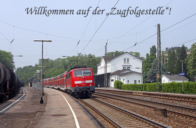 Aufgrund der verspäteten Inbetriebnahme der neuen Züge für den Rhein-Sieg-Express musste hier die Baureihe 111 mit Doppelstockwagen aushelfen. Mit dem RE10917 nach Siegen fährt die 111 010 am 23.5.2012 in Eschweiler Hbf ein.