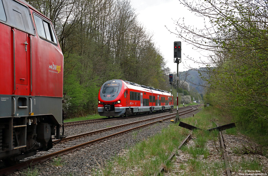 633 110 als RE10977 im Bahnhof Messinghausen