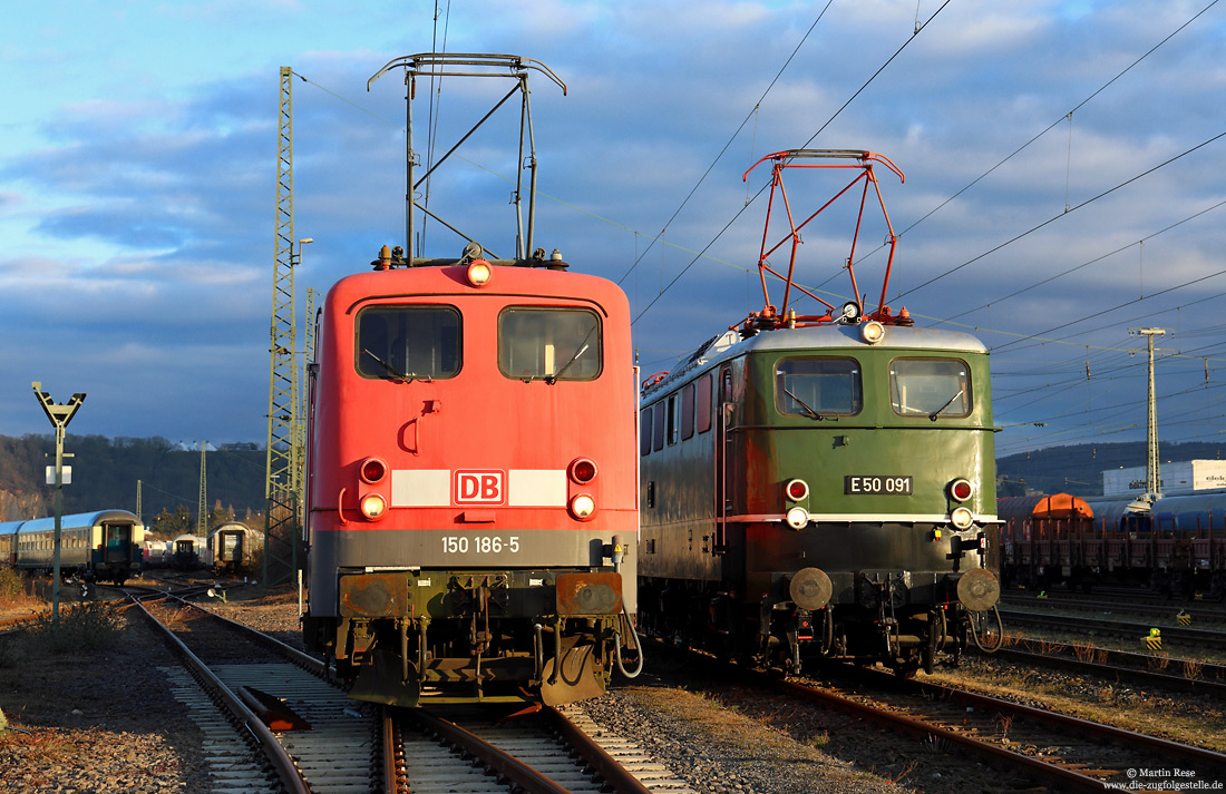 150 186 und E50 091 aufgerüstet im Bahnhof Kobenz-Lützel