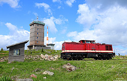 Harzkamel 199 874 auf 1125 Meter NN im Bahnhof Brocken