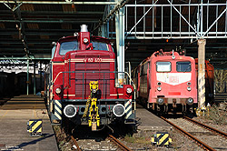 110 226 von TRI und V60 403 in Köln Bbf
