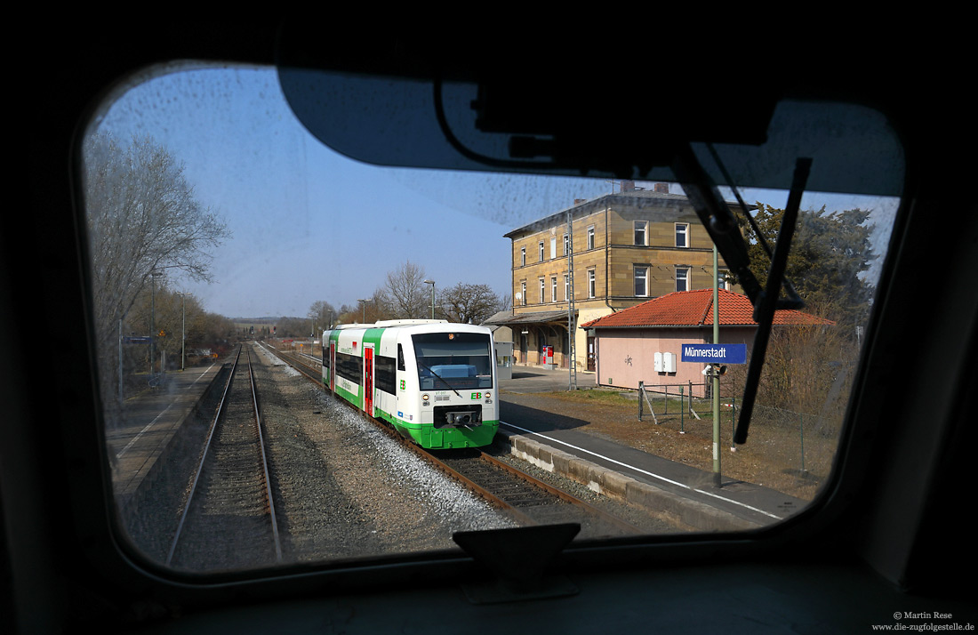 Am 20.3.2022 überführte ich die 218 824 von Stuttgart nach Halle. In Münnerstadt musste ich die RB80745 nach Schweinfurt Stadt abwarten.
